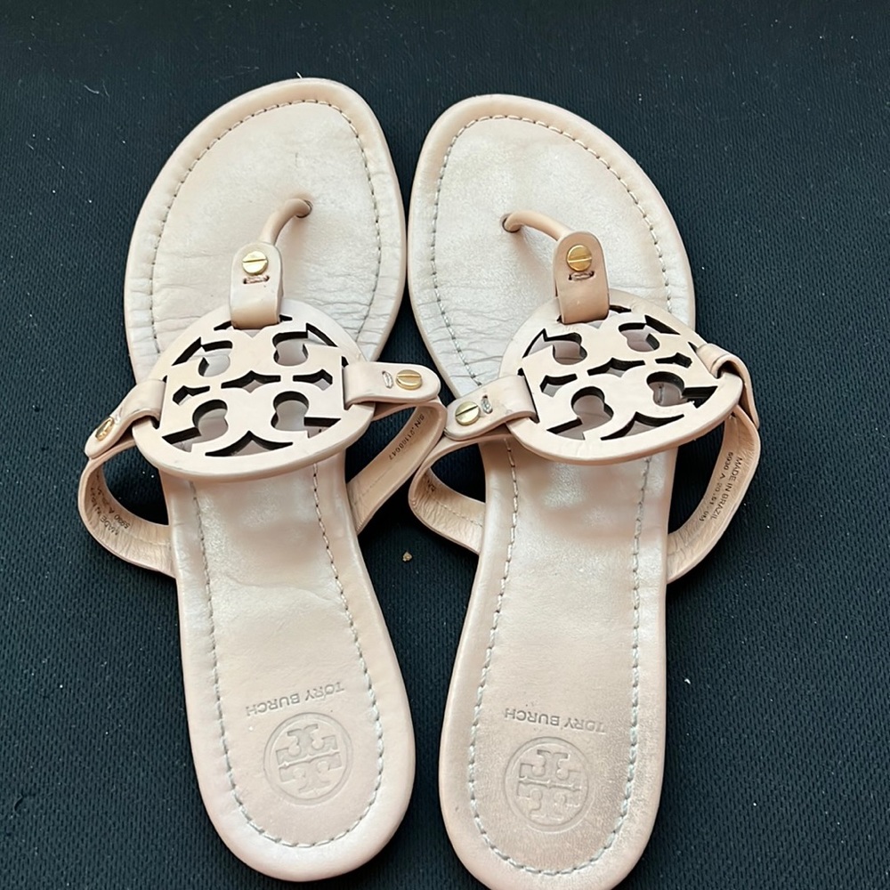 Tori Burch, womens size 9, tan flip flops